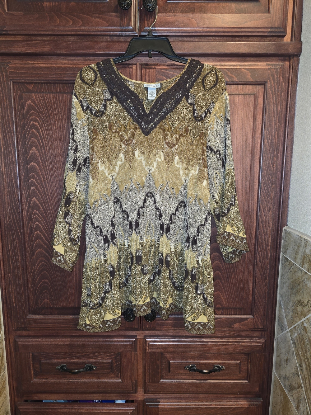 Catherines Paisley V‑Neck Tunic Top in Gold, Brown and Cream